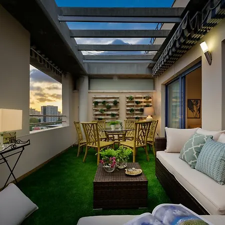 Genteel Eslava Terrace Apartment *